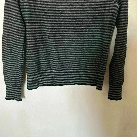 Aqua cashmere sweater - Picture 8 of 9